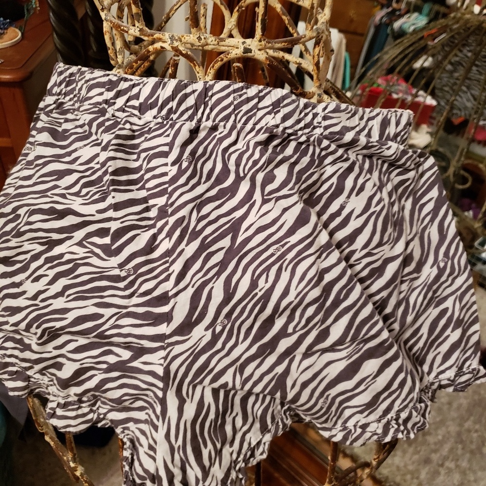 VS night shorts size M